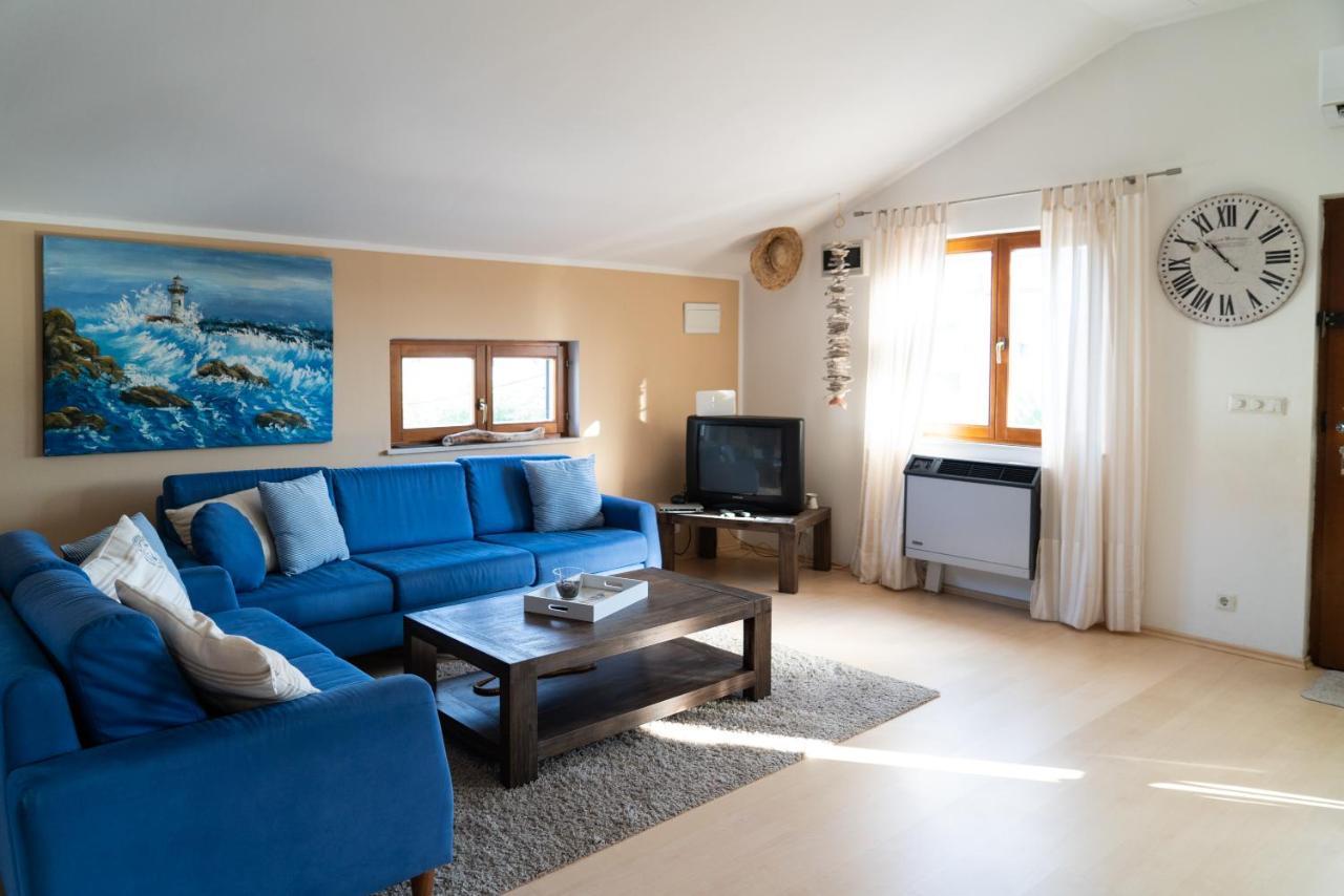 Ferienwohnungen VI La Mare With Heated Pool Zadar Exterior foto